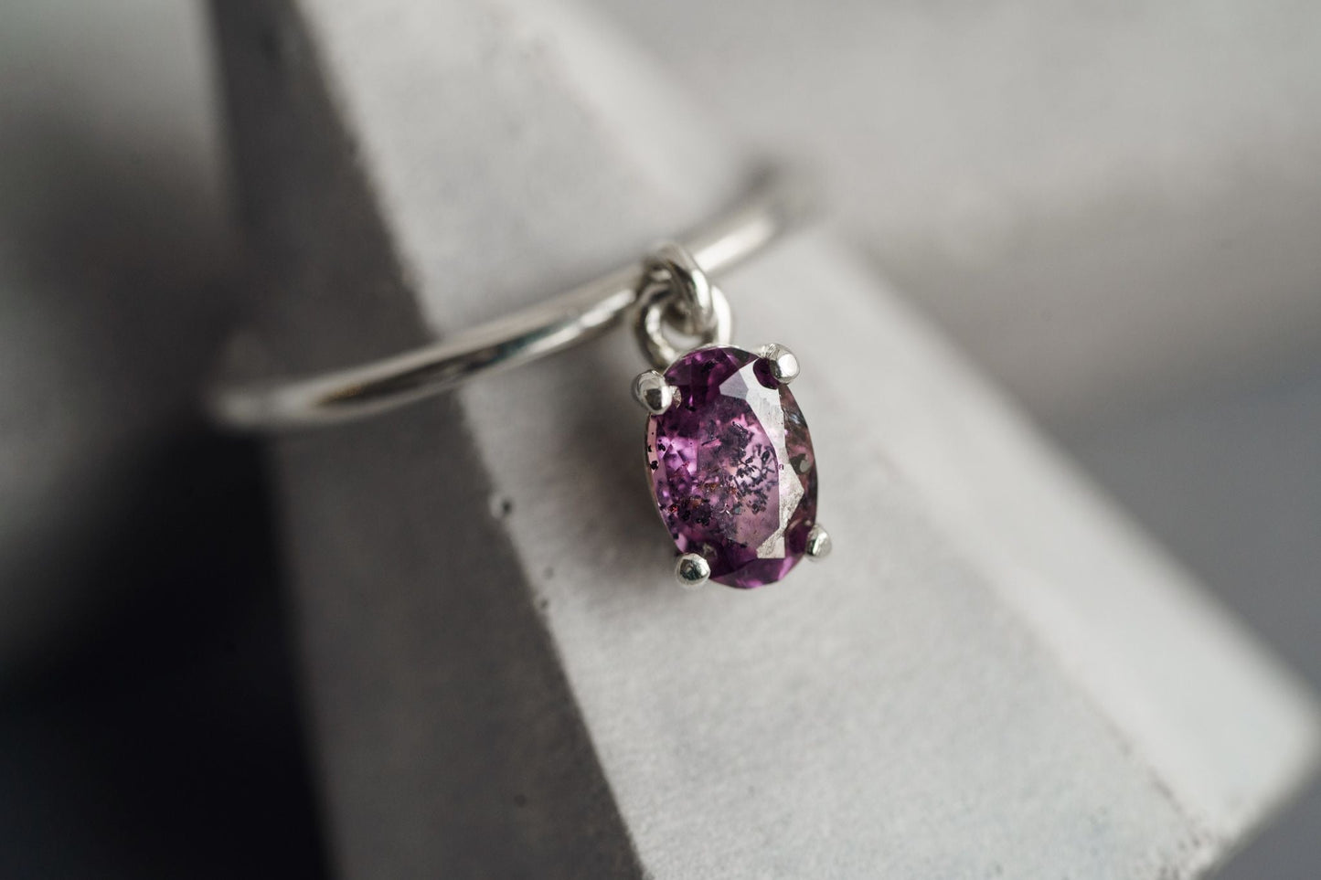 Ring "Elegance" (gemstone 4*6 mm)