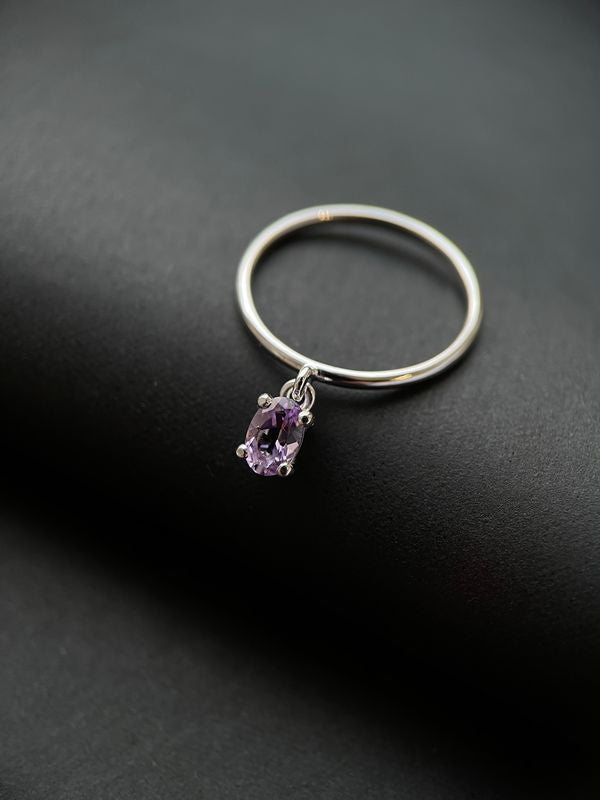 Ring "Elegance" (gemstone 4*6 mm)