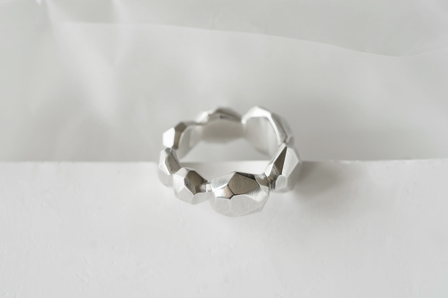Ring "Faceted balls" massive