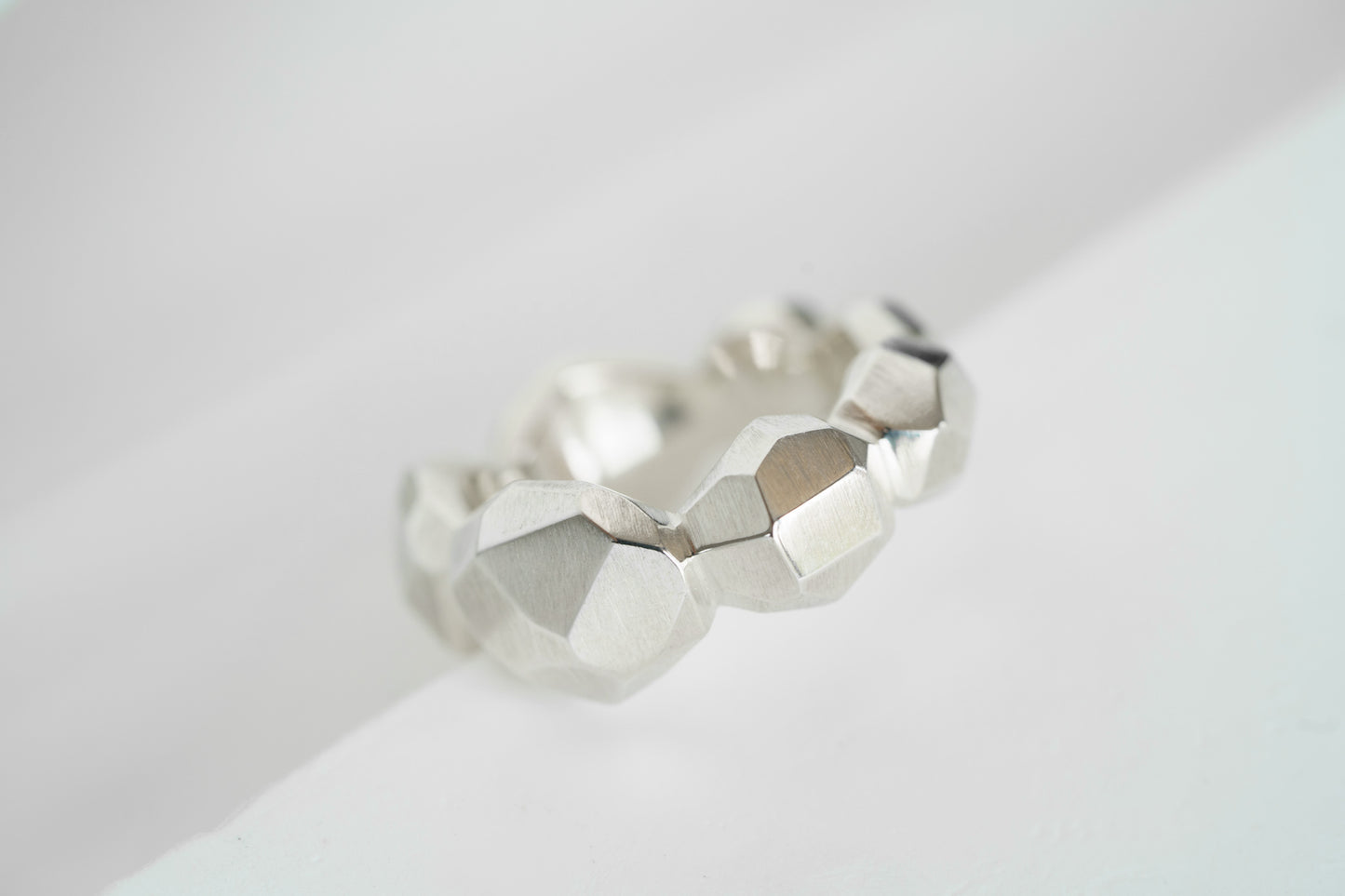 Ring "Faceted balls" massive