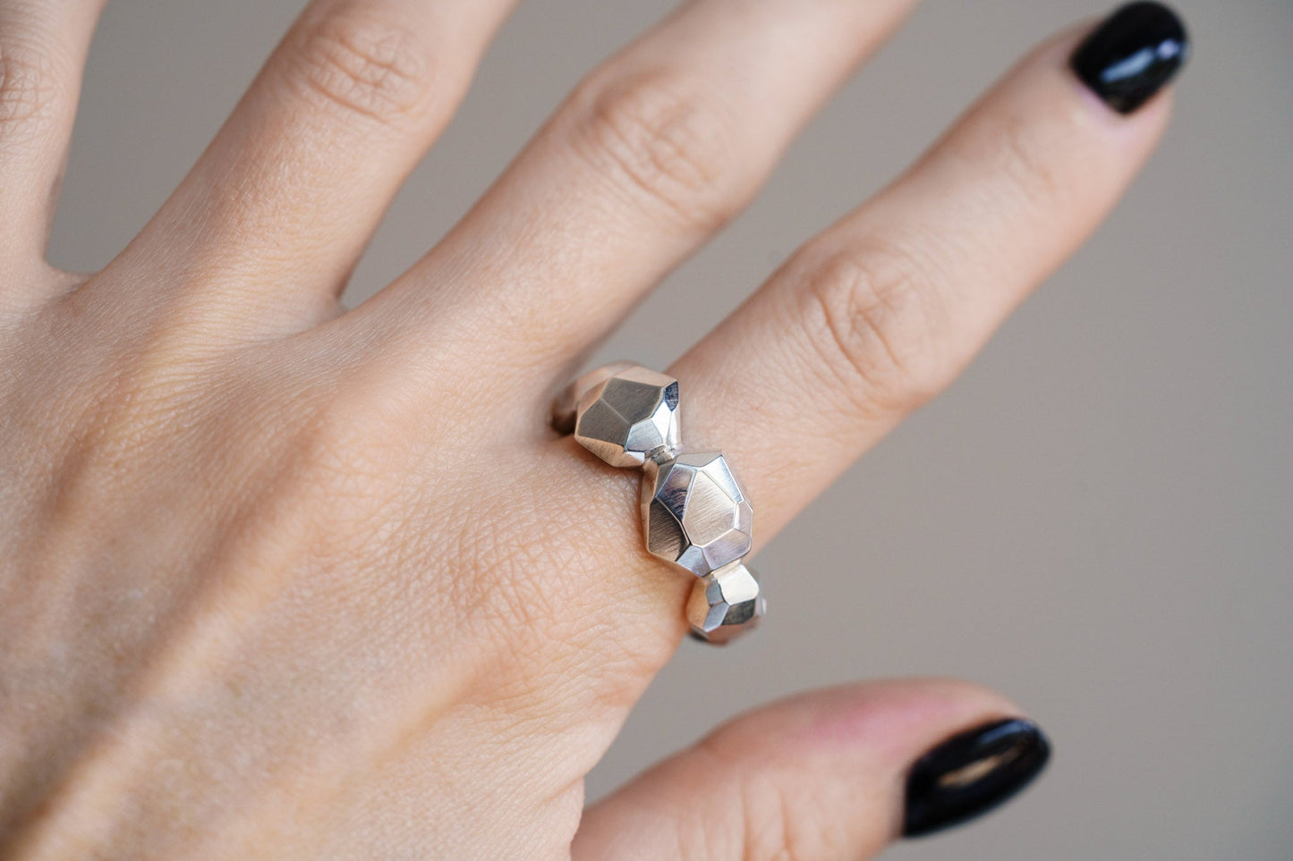 Ring "Faceted balls" massive