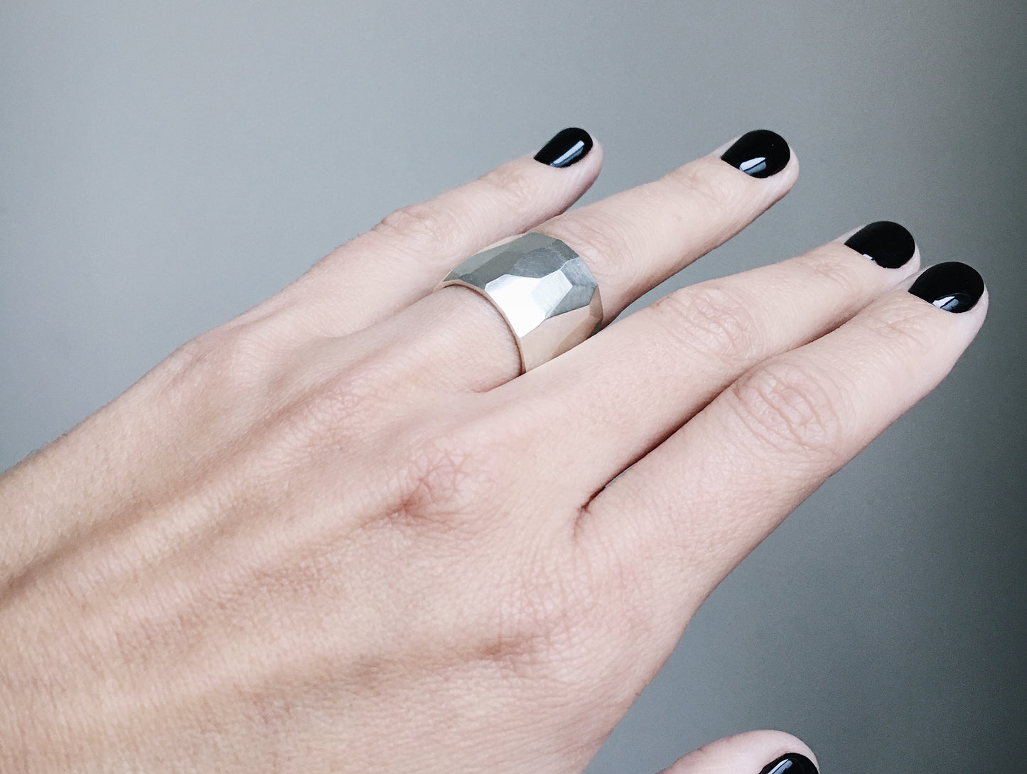 Wide ring "Facets" (15 mm)