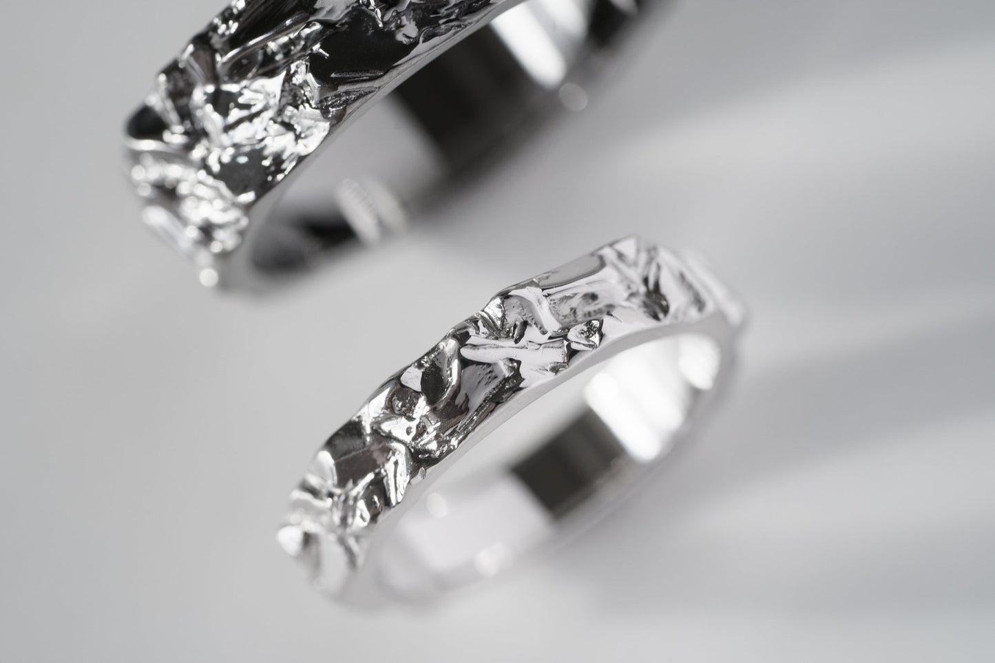 Wedding ring "Granite Rock" light (4 mm)