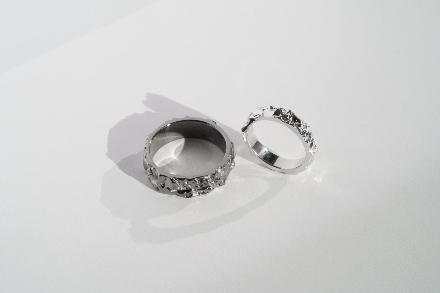Wedding ring "Granite Rock" light (4 mm)