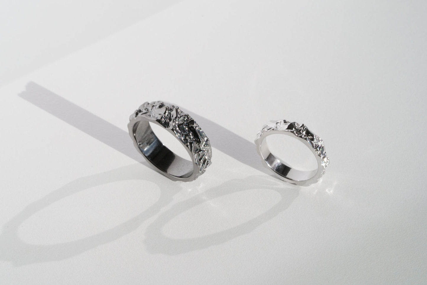 Wedding ring "Granite Rock" light (4 mm)