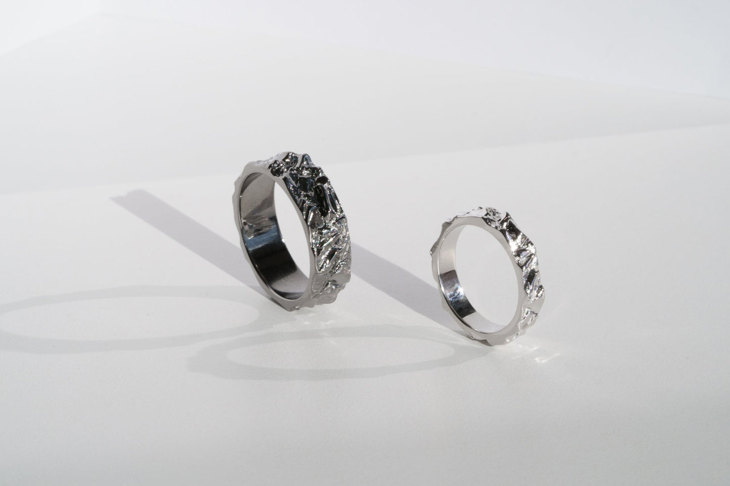 Wedding ring "Granite Rock" light (4 mm)