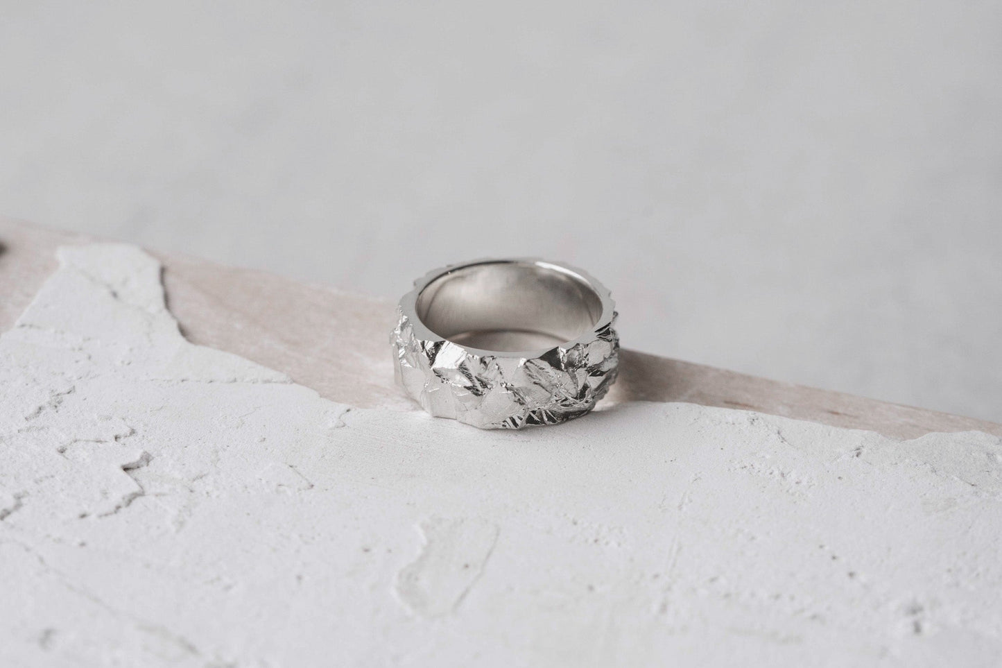Ring "Granite rock" light (8 mm)
