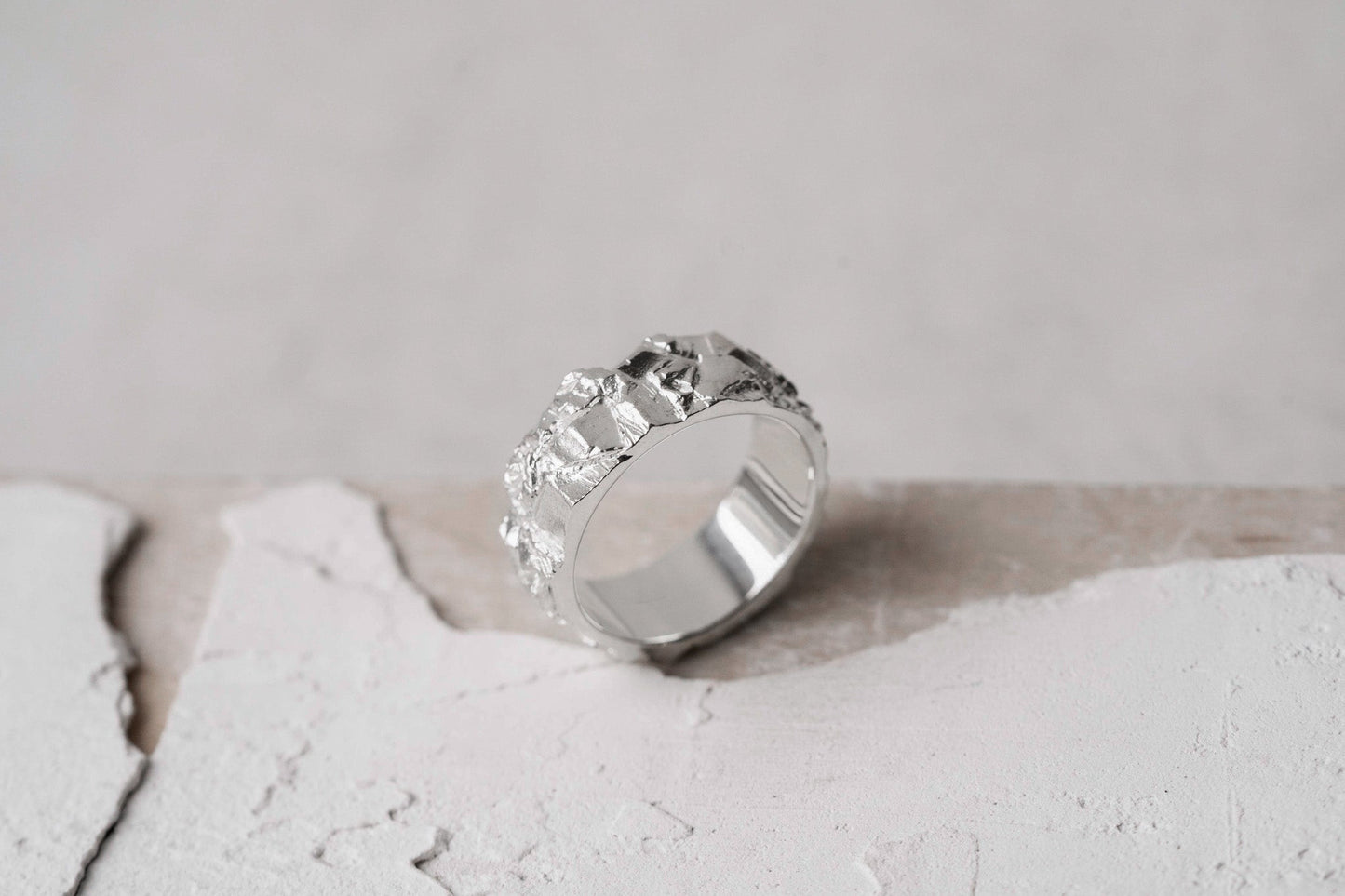 Ring "Granite rock" light (8 mm)