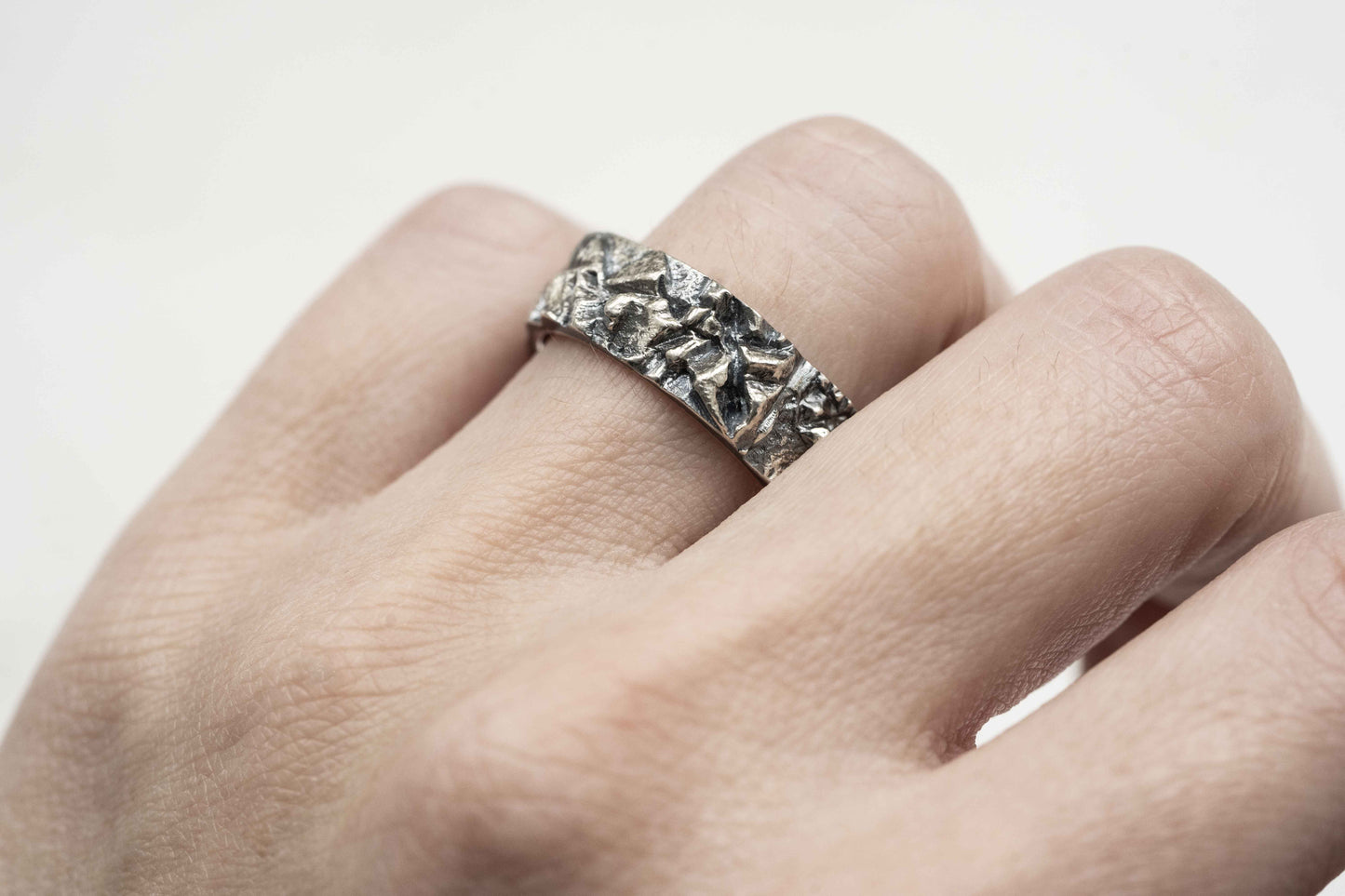 Ring "Granite rock" blackened (7 mm)