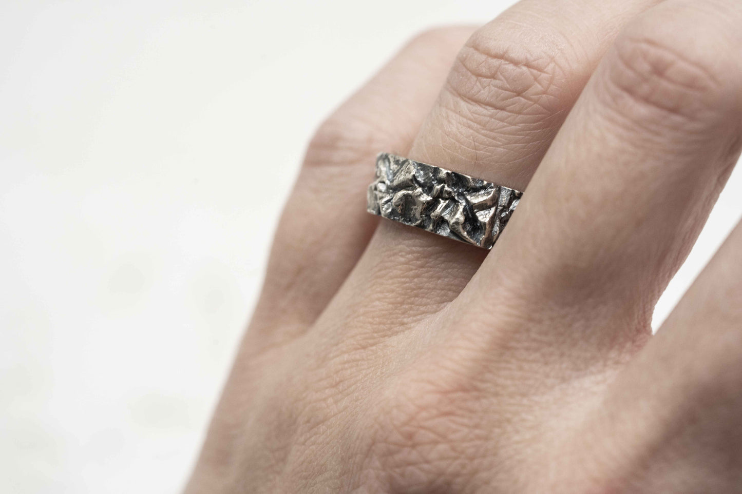 Ring "Granite rock" blackened (7 mm)