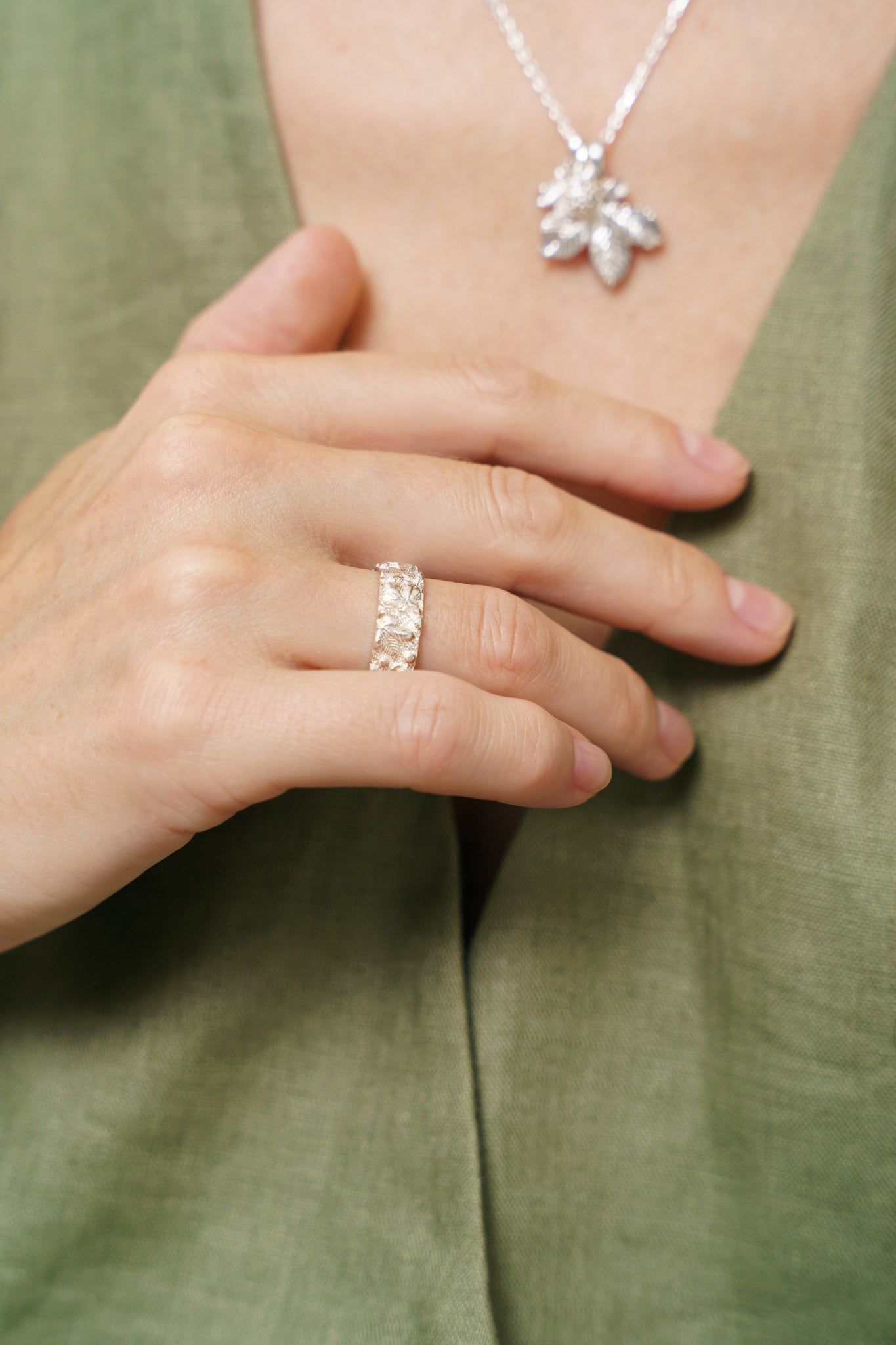 Ring "Chestnuts" light (6 mm)