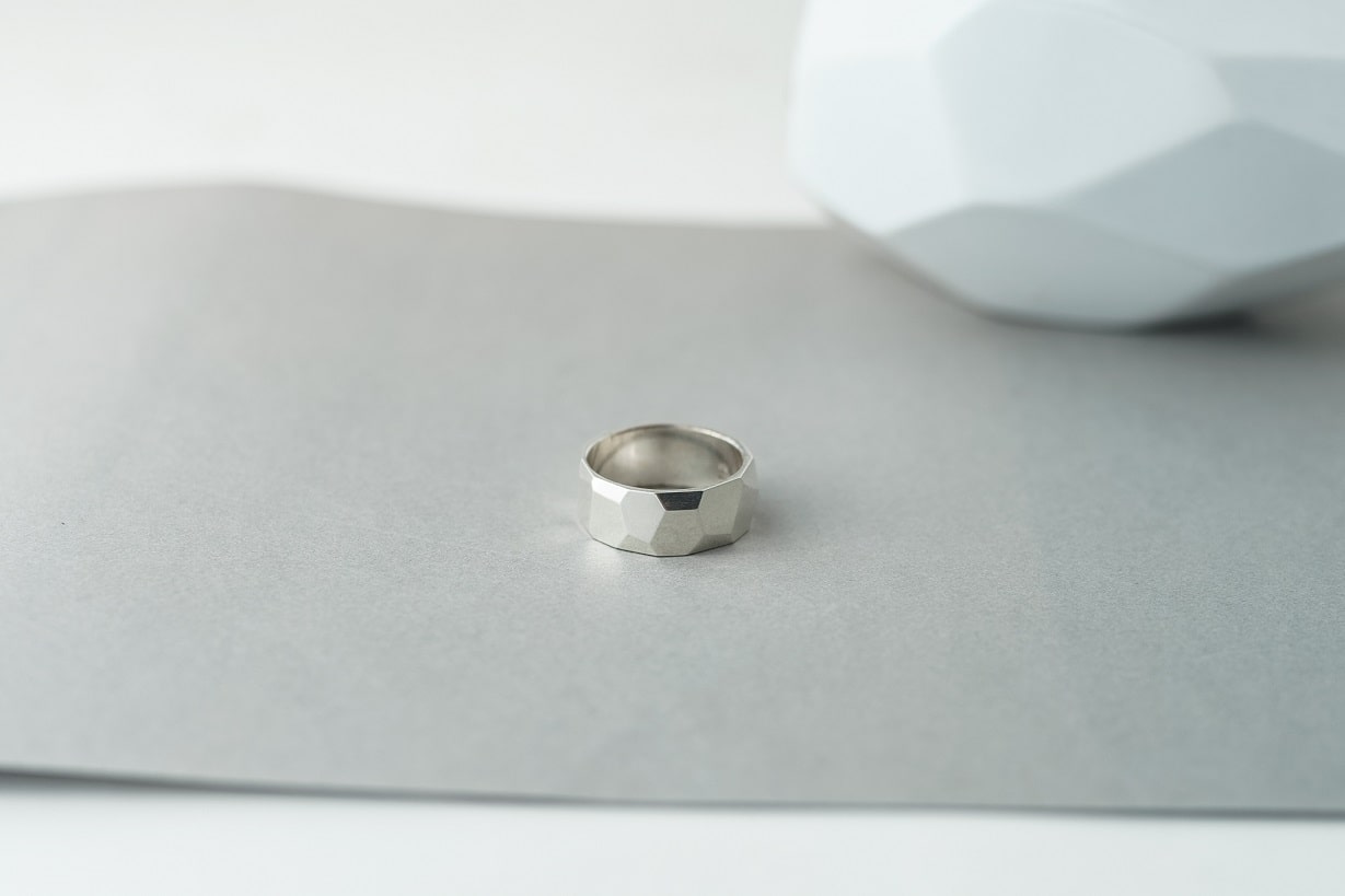 Ring "Large facets" (10 mm)