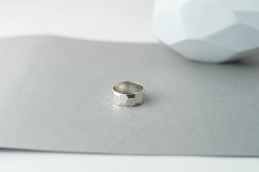 Ring "Large facets" (10 mm)