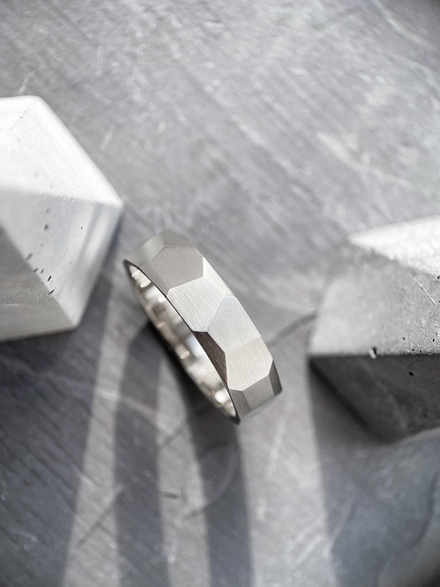 Ring "Large facets" (6 mm)