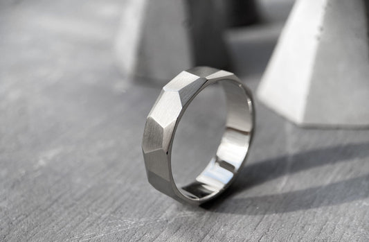 Ring "Large facets" (6 mm)