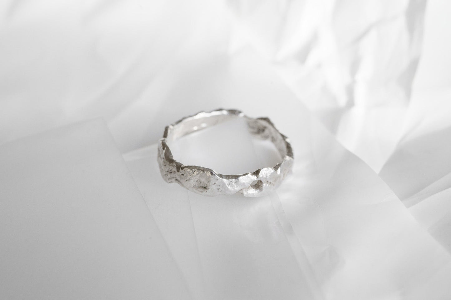 Wedding ring "Light Asteroid" (3 mm)