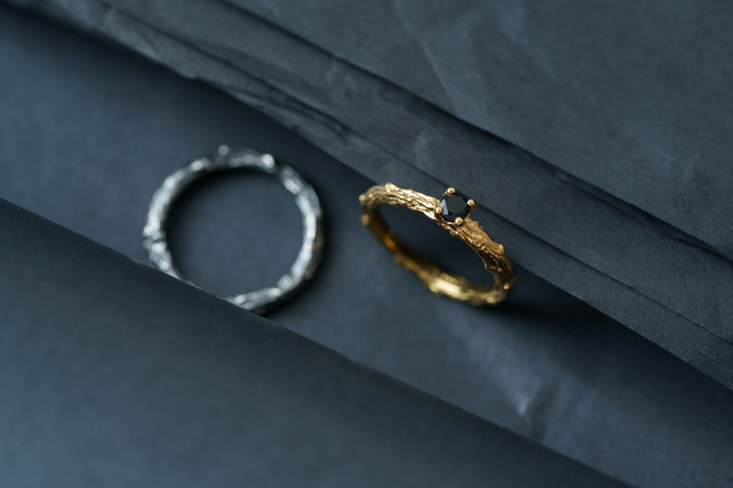 Wedding ring "Light Vine" (gemstone 3,5 mm)
