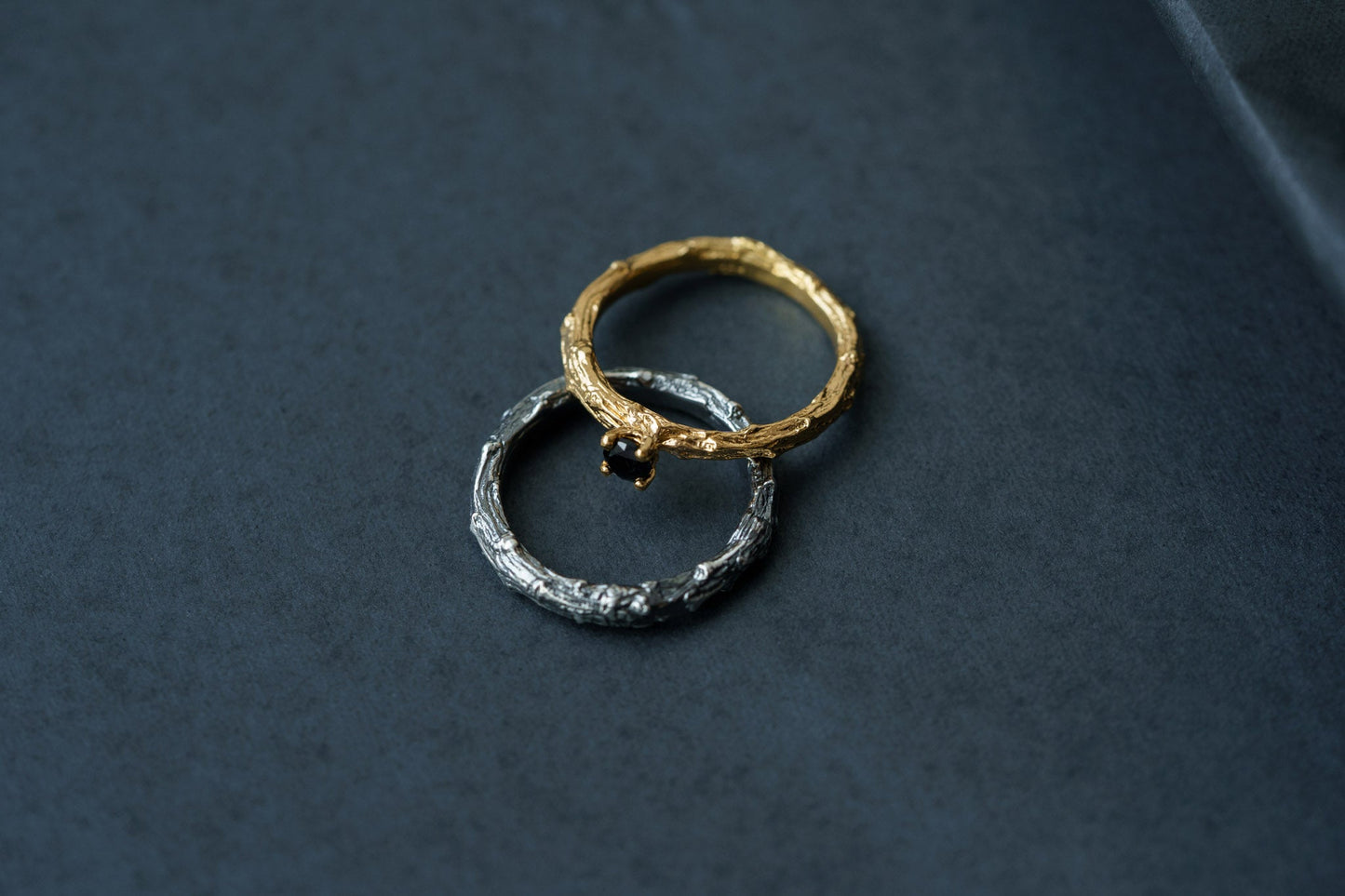 Wedding ring "Light Vine" (gemstone 3,5 mm)