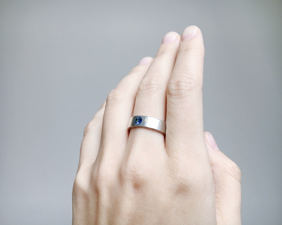 Ring "My planet" with a gem (5 mm)