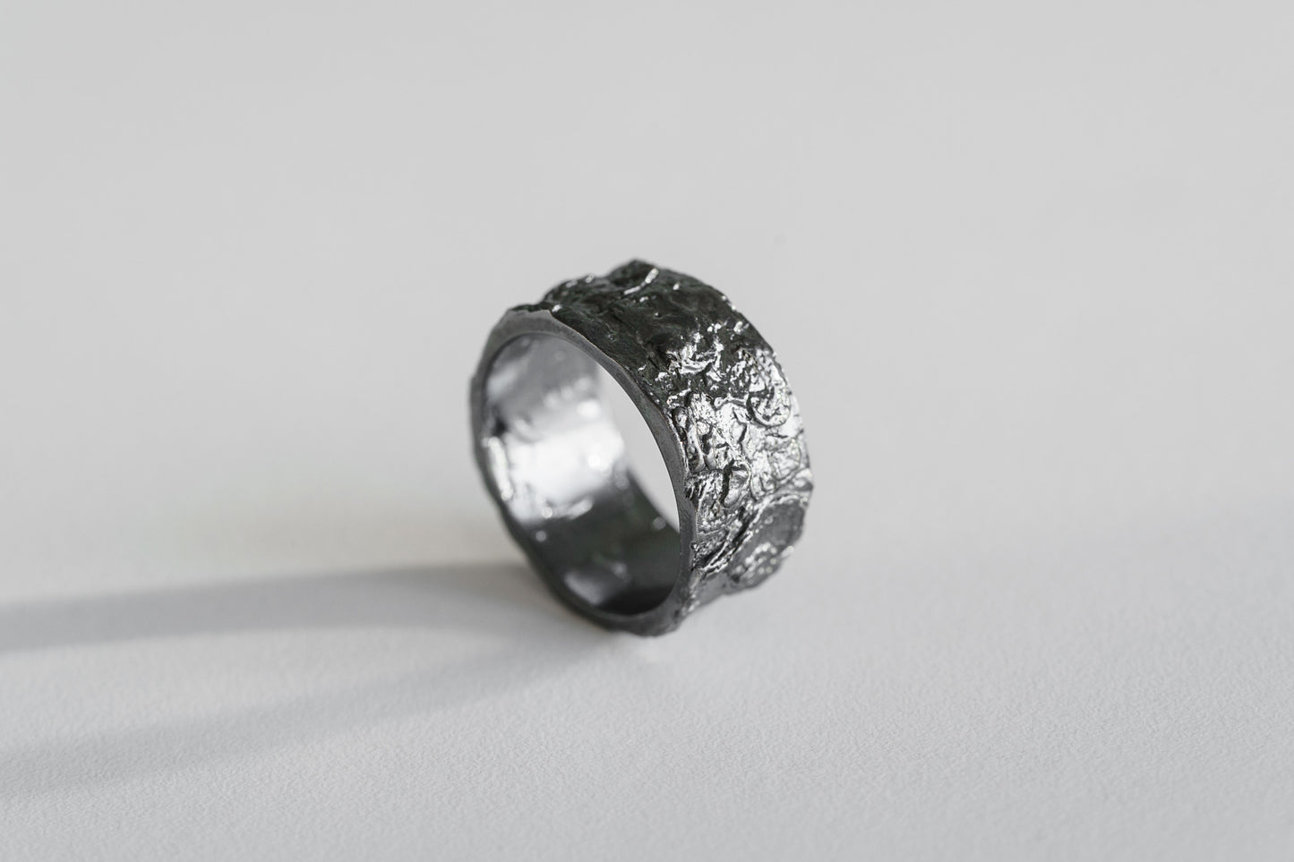 Ring "Oak bark" blackened (10 mm)