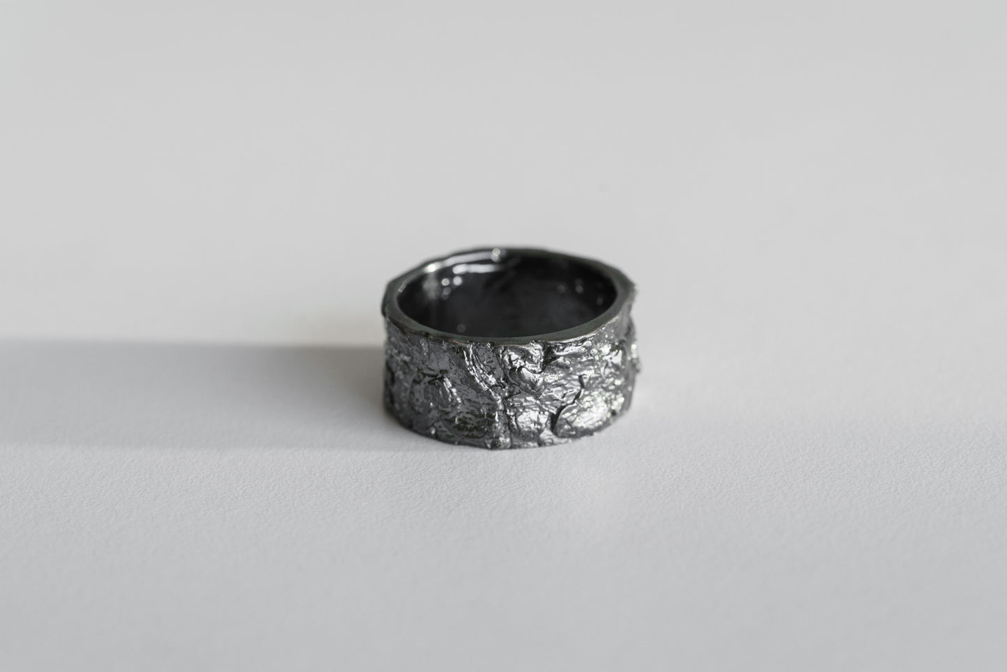 Ring "Oak bark" blackened (10 mm)
