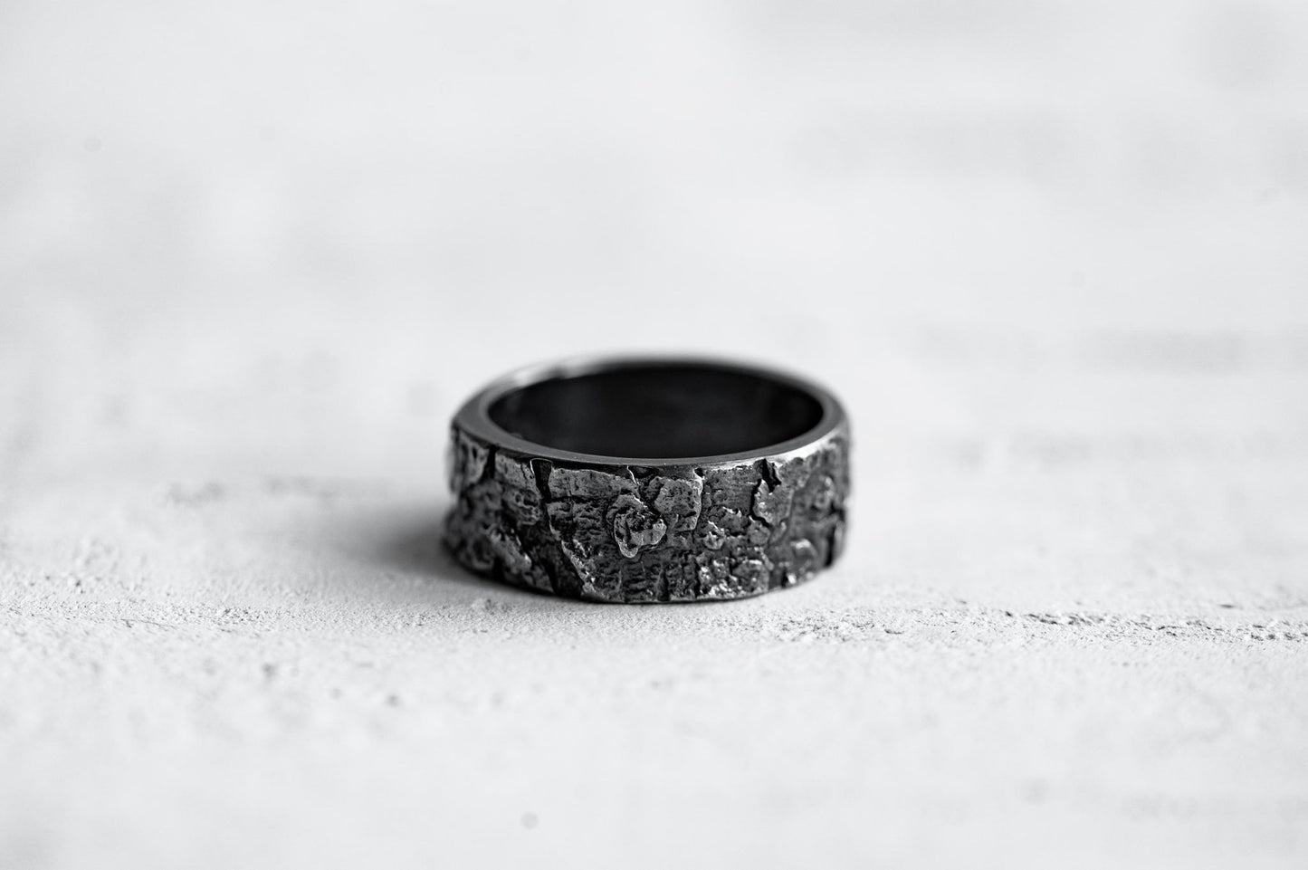 Ring "Oak bark" blackened (8 mm)