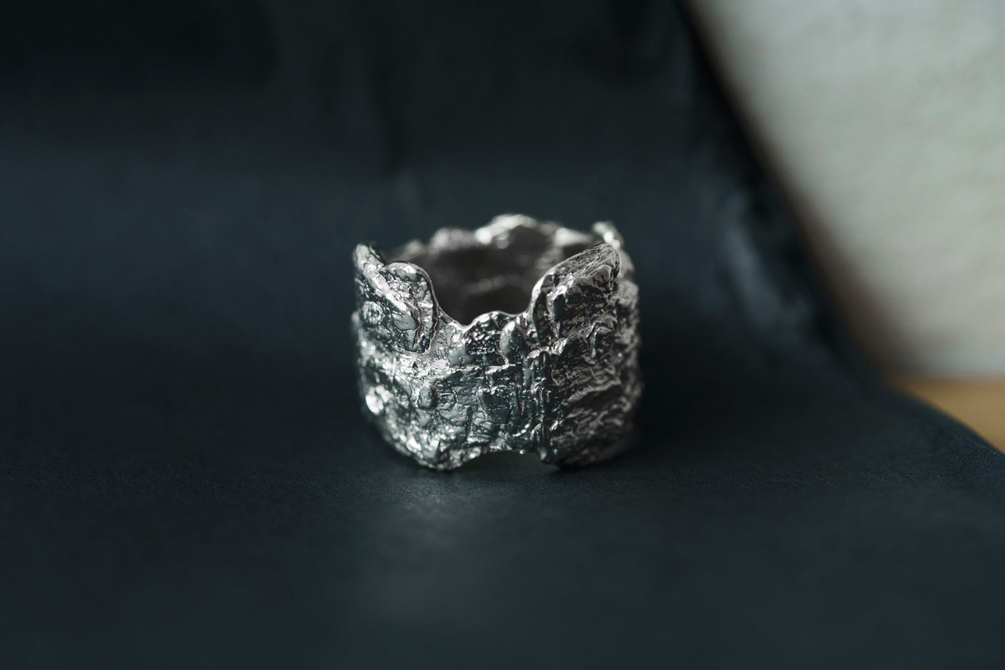 Ring "Oak bark" light (11-16 mm)