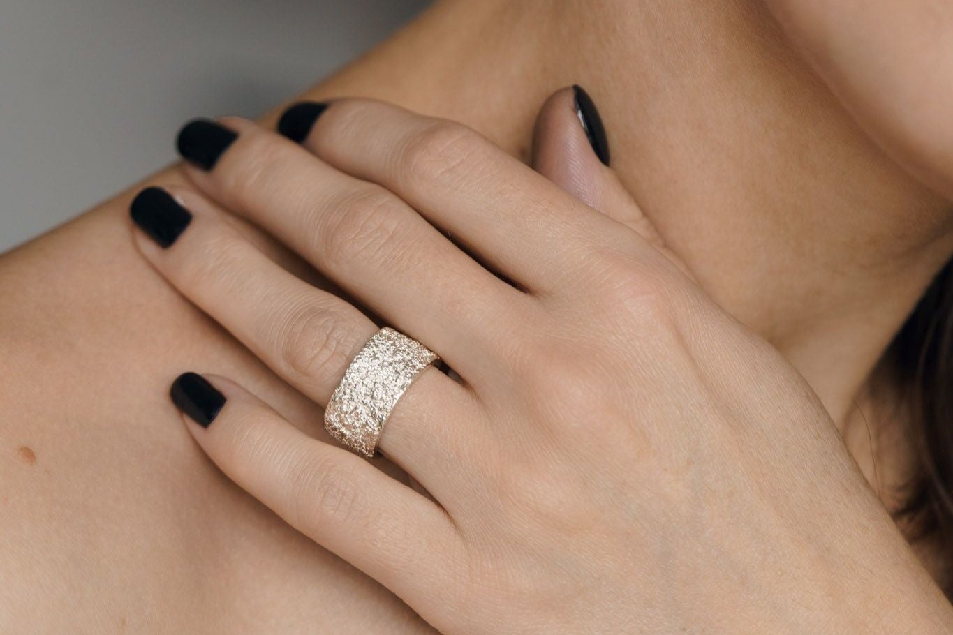 Ring "Sand" light (10 mm)