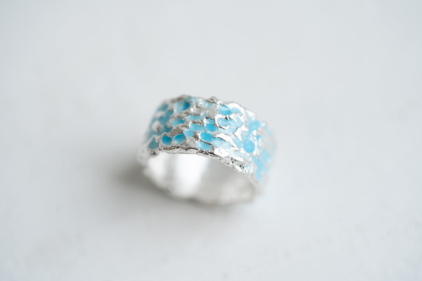 Ring "Water ripple" light blue light (10 mm)