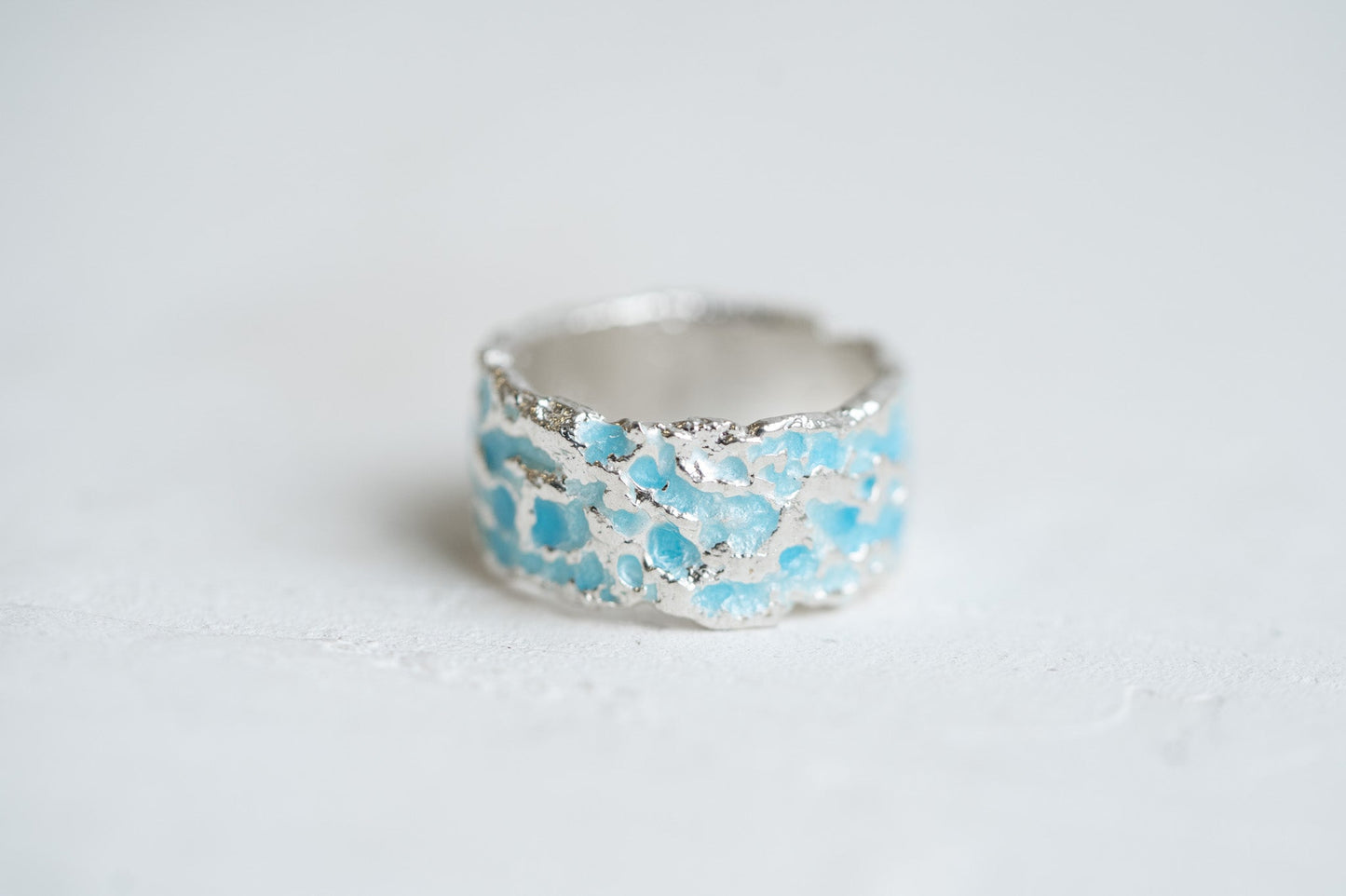Ring "Water ripple" light blue light (10 mm)
