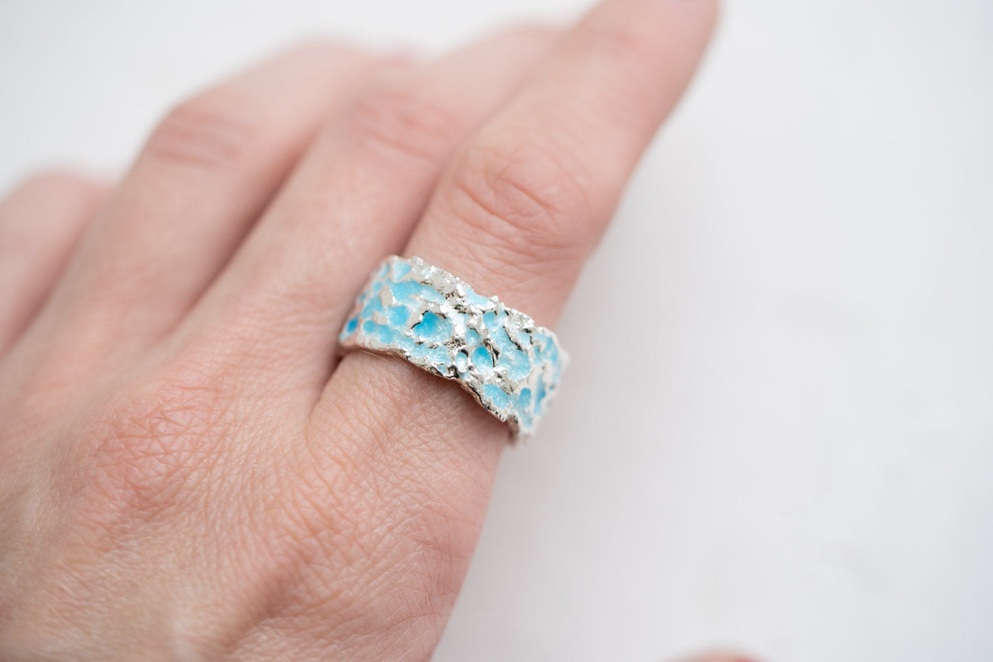 Ring "Water ripple" light blue light (10 mm)