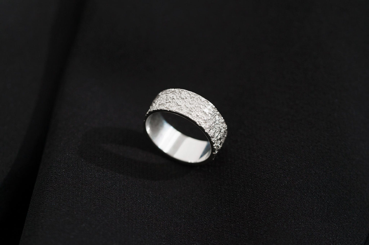Ring "Sand" light (8 mm)