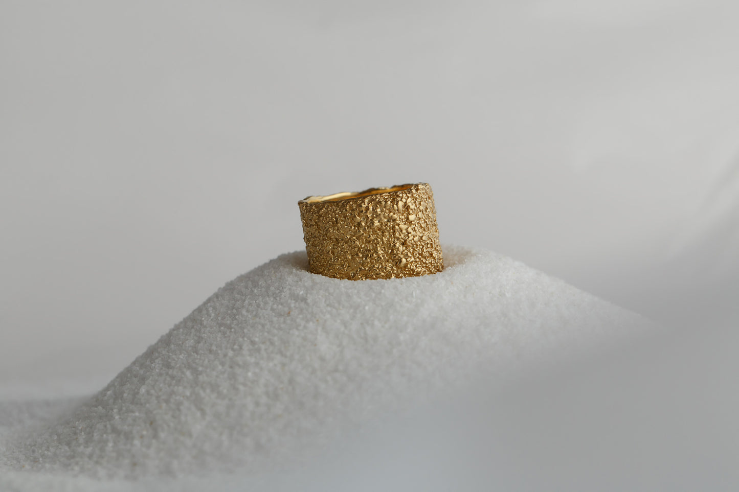 Ring "Sand" light (18 mm)