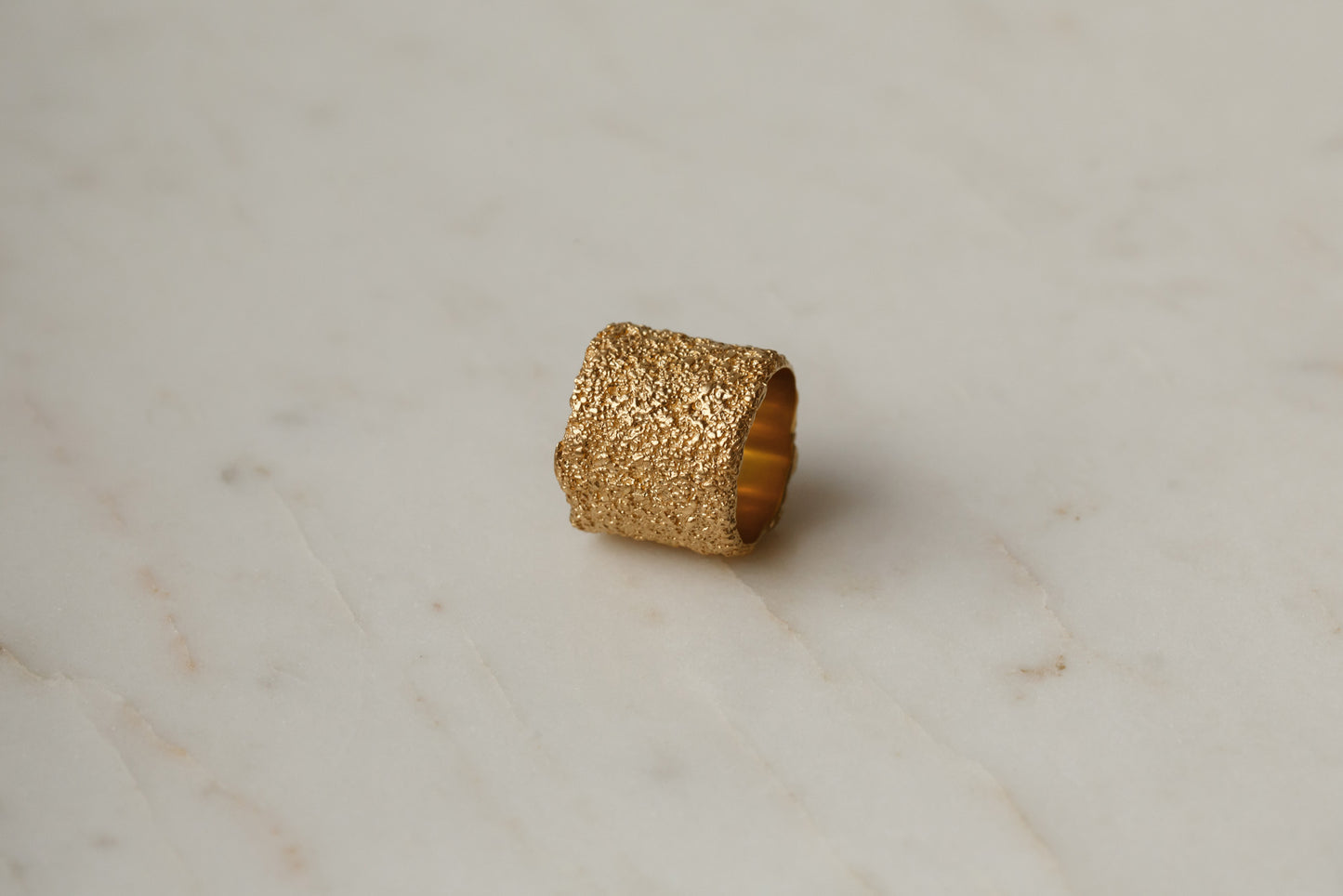 Ring "Sand" light (18 mm)