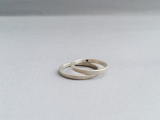 Ring "Secret Heart" (2 mm; black heart)