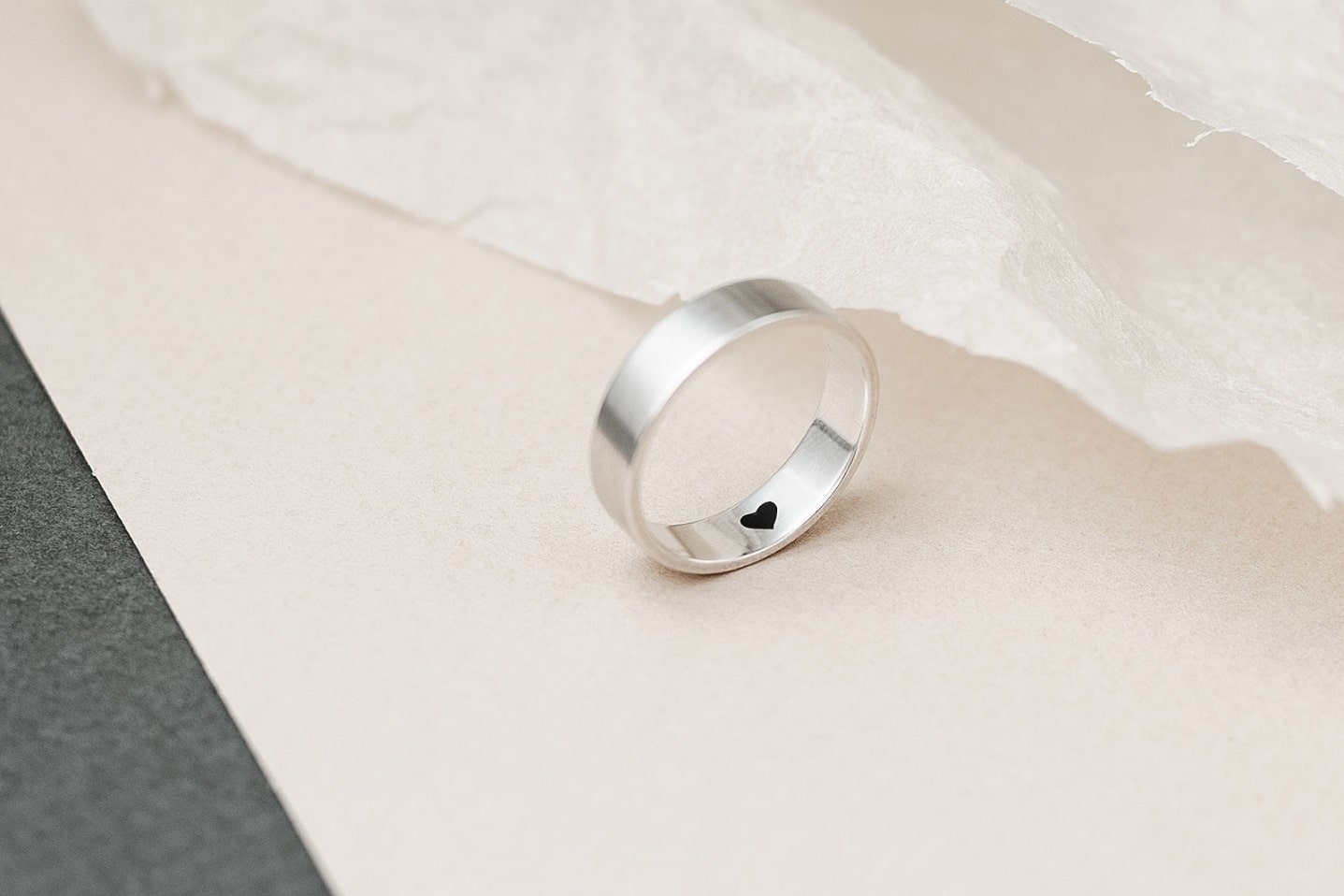 Ring "Secret Heart" (5 mm; Black Heart)