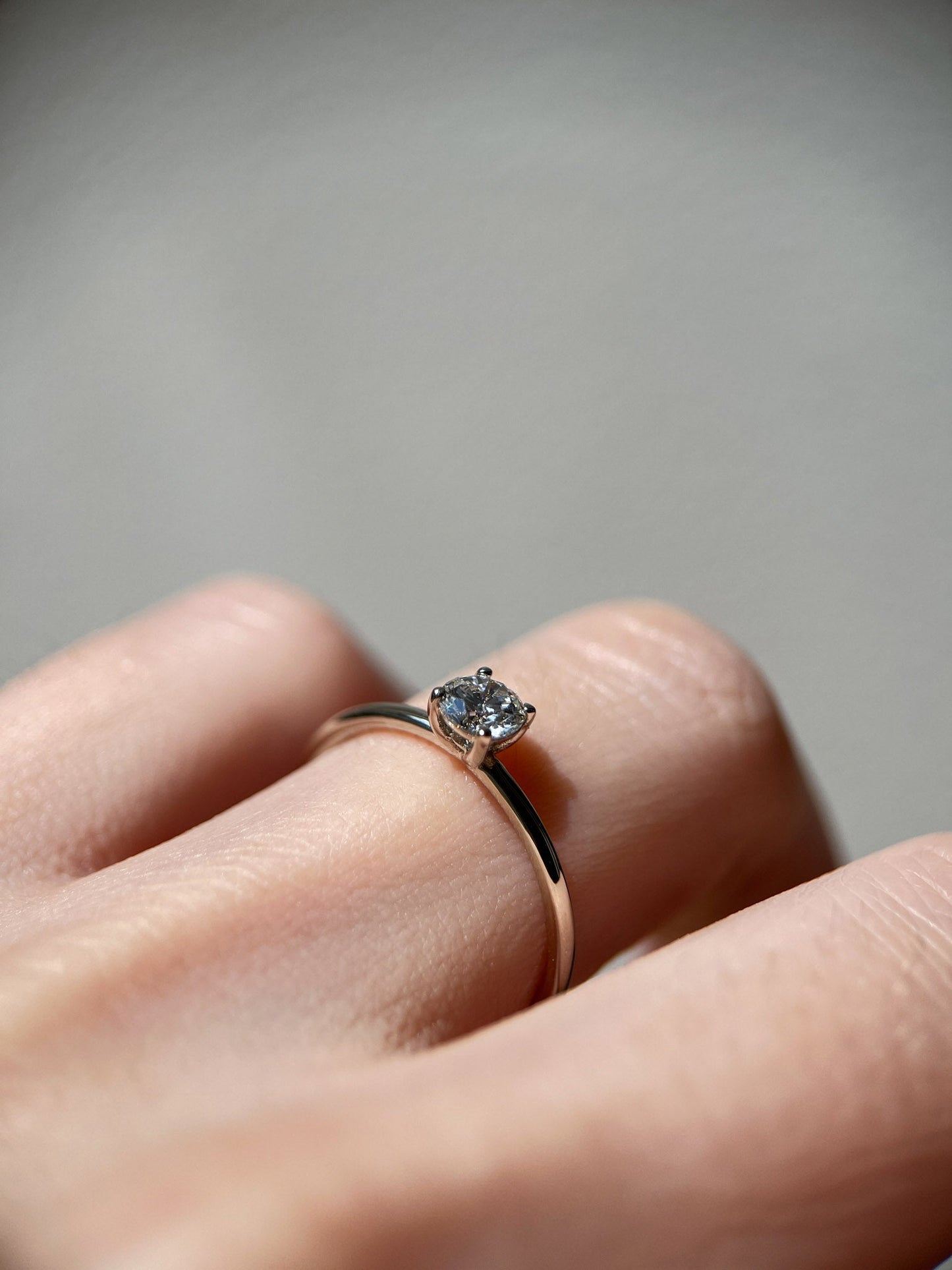 Ring "Shine" (4 mm gemstone)