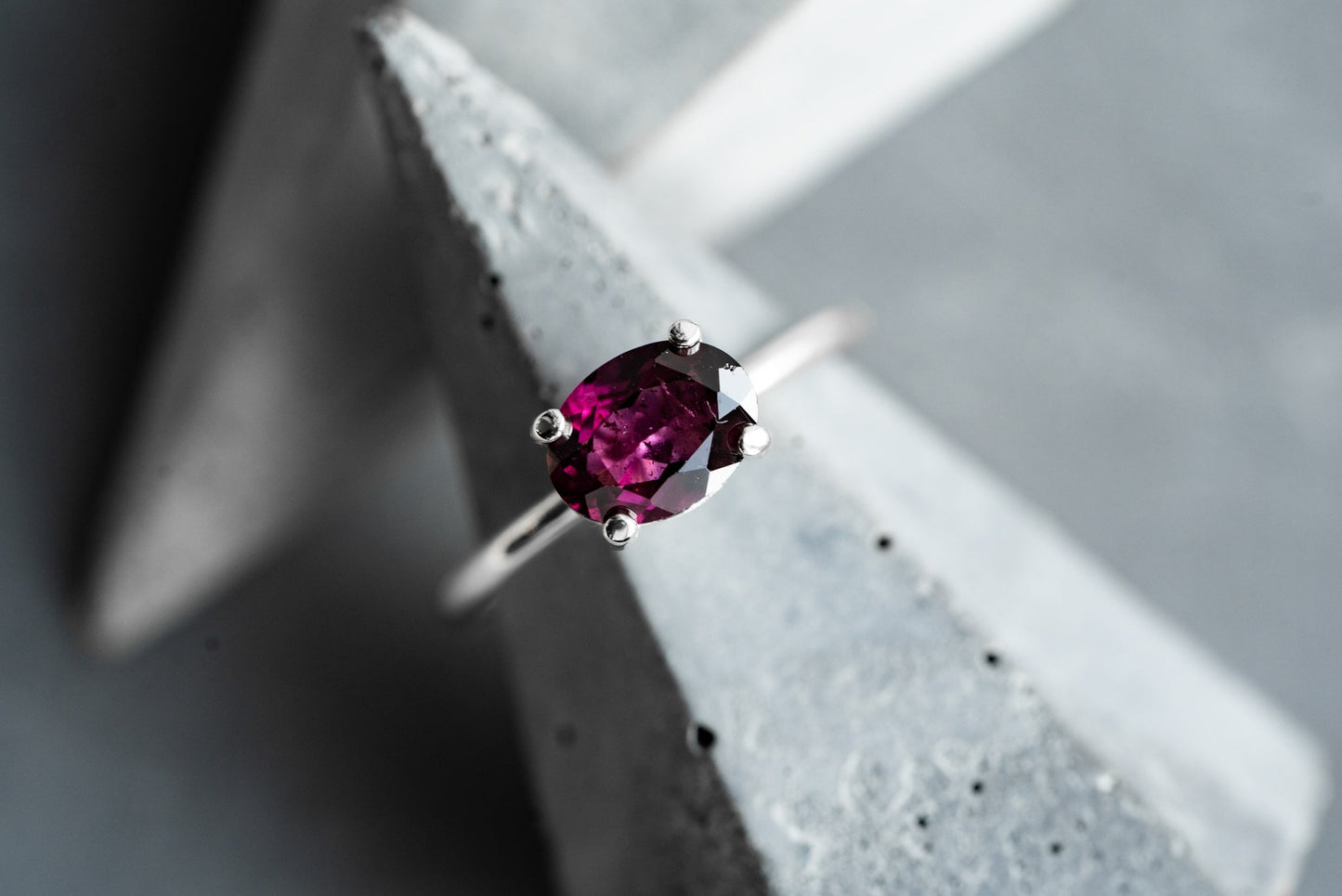 Ring "Shine" (gemstone 6*8 mm)