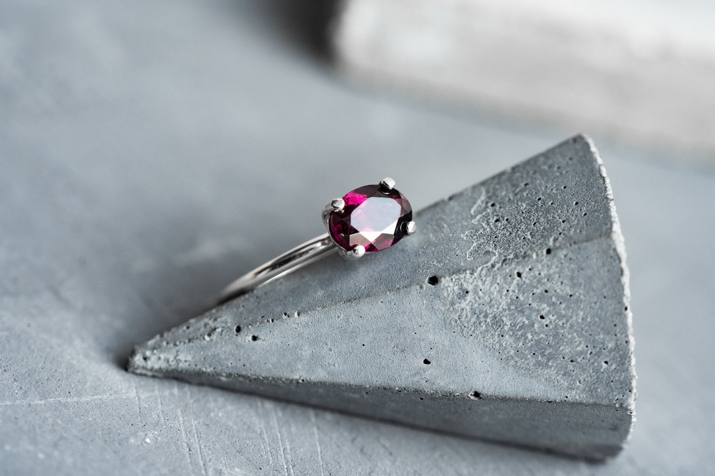 Ring "Shine" (gemstone 6*8 mm)