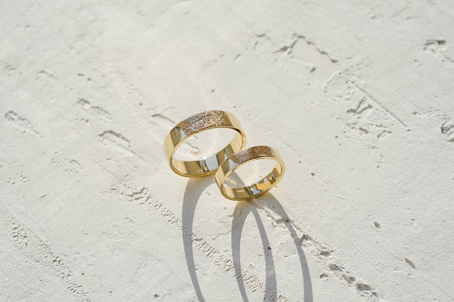 Wedding ring "Simple" (5.5 mm) with personalized fingerprint outside