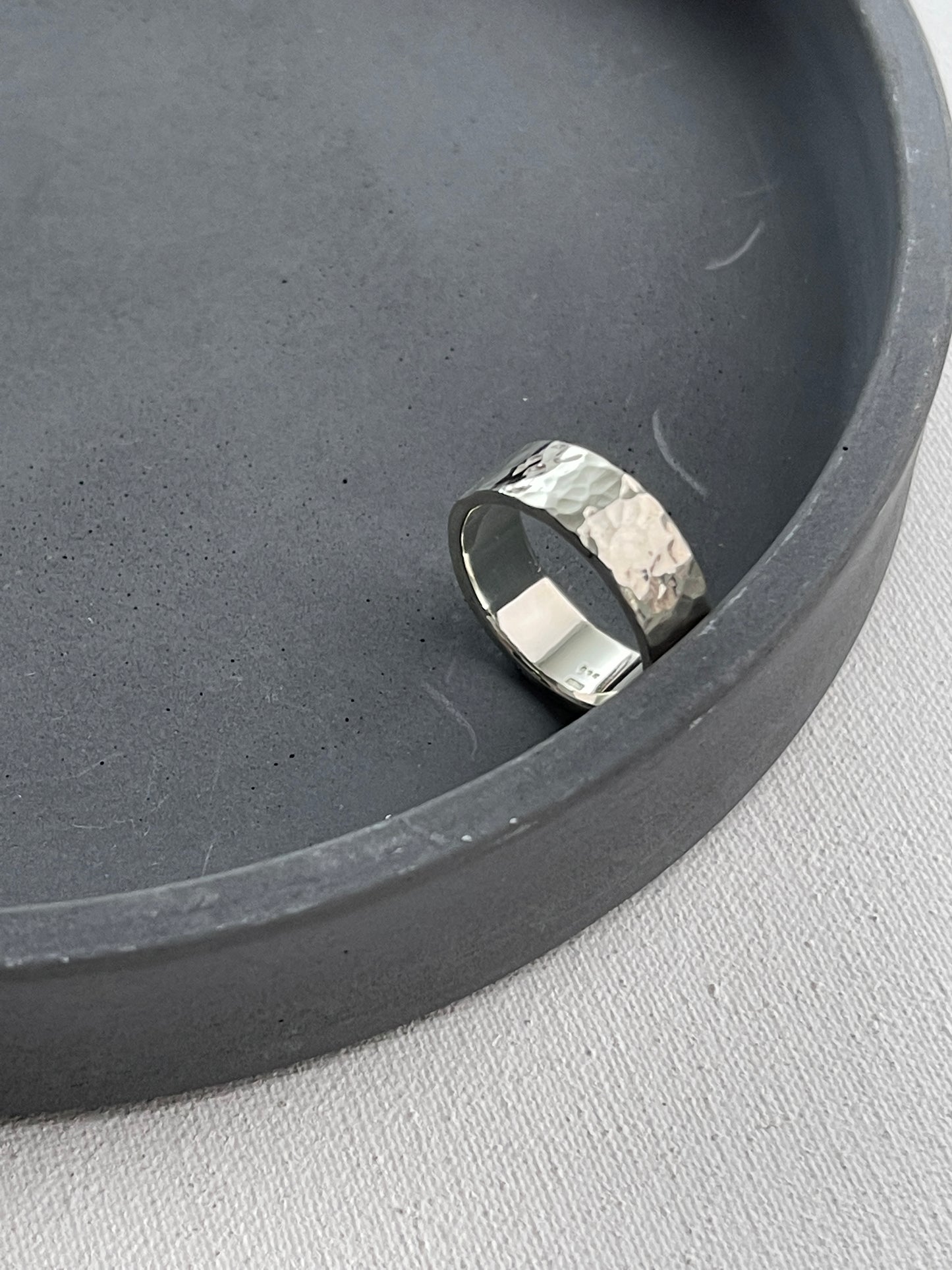 Ring "Simple" (7 mm) hammered