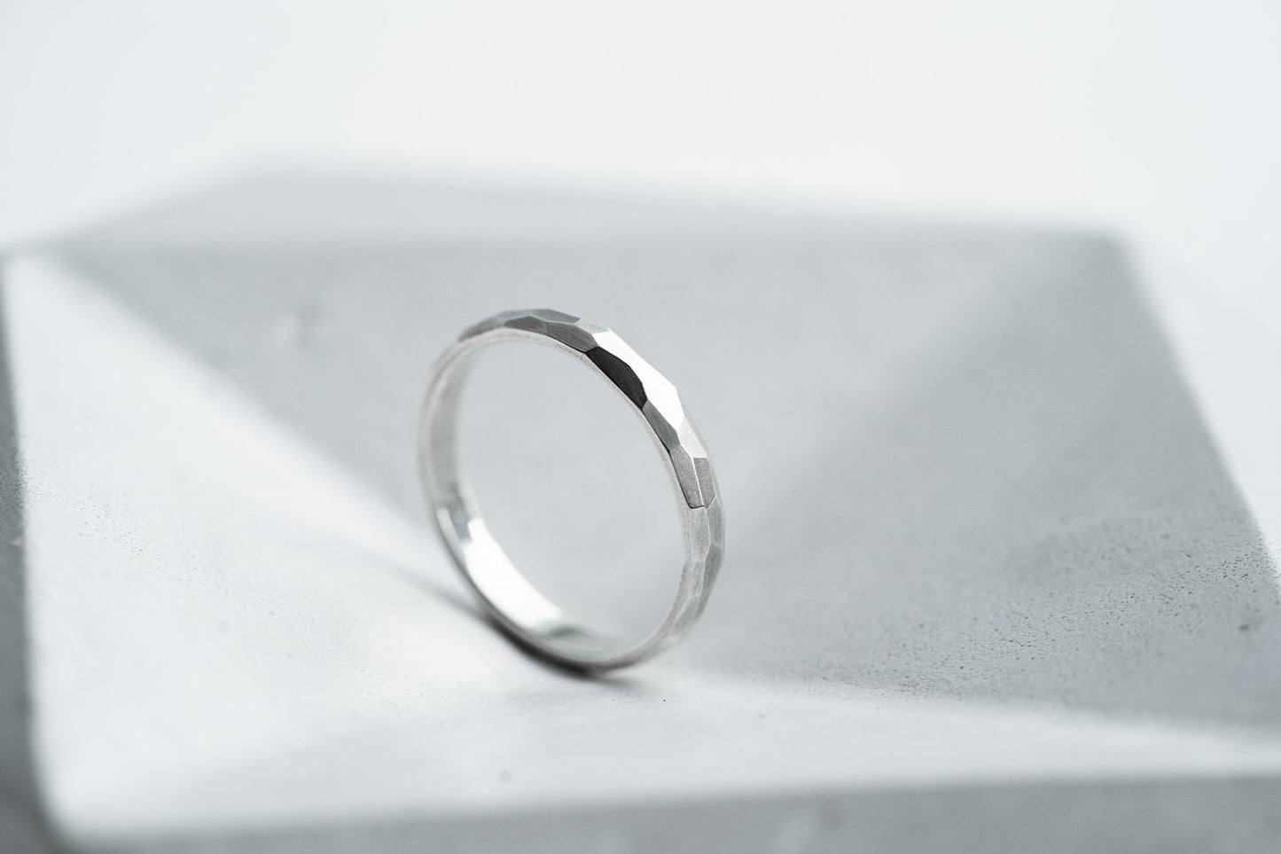 Ring "Small facets" (3 mm)