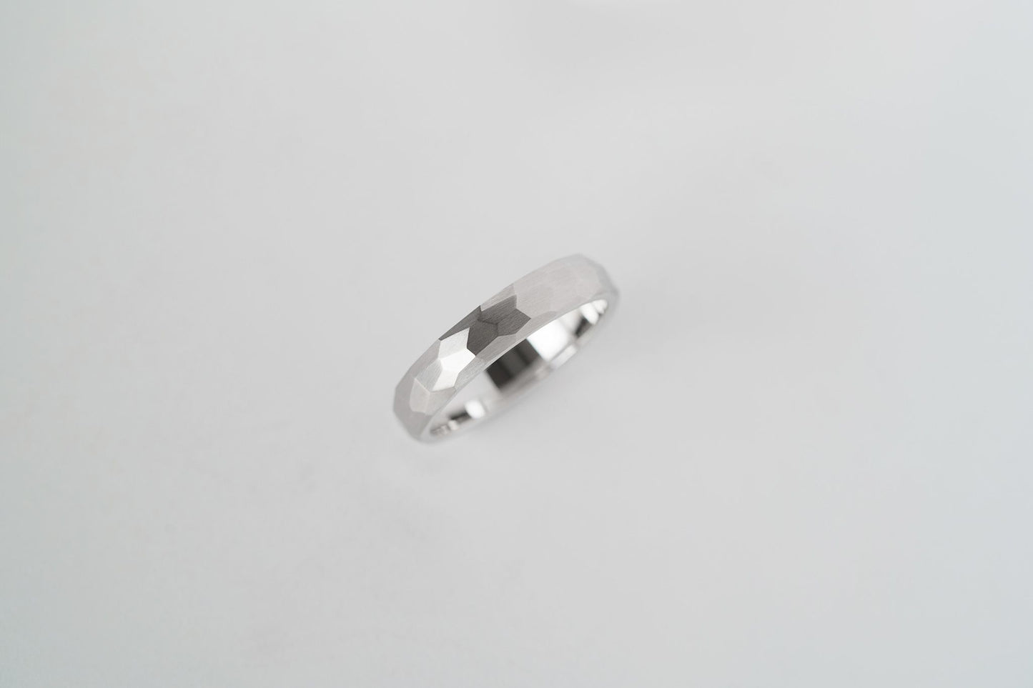 Ring "Small facets" (5 mm)