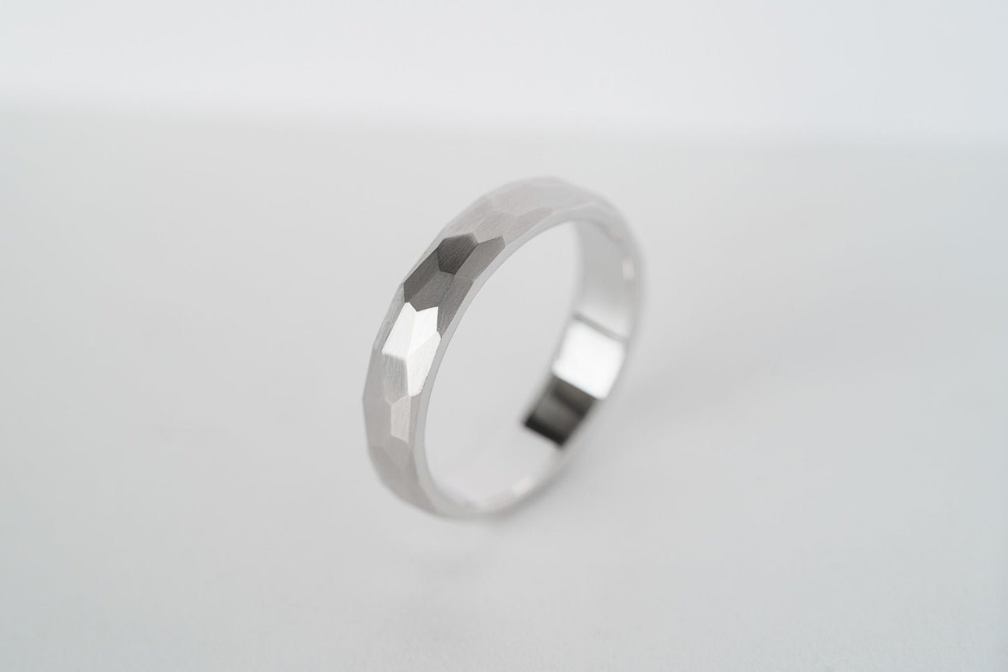 Ring "Small facets" (5 mm)