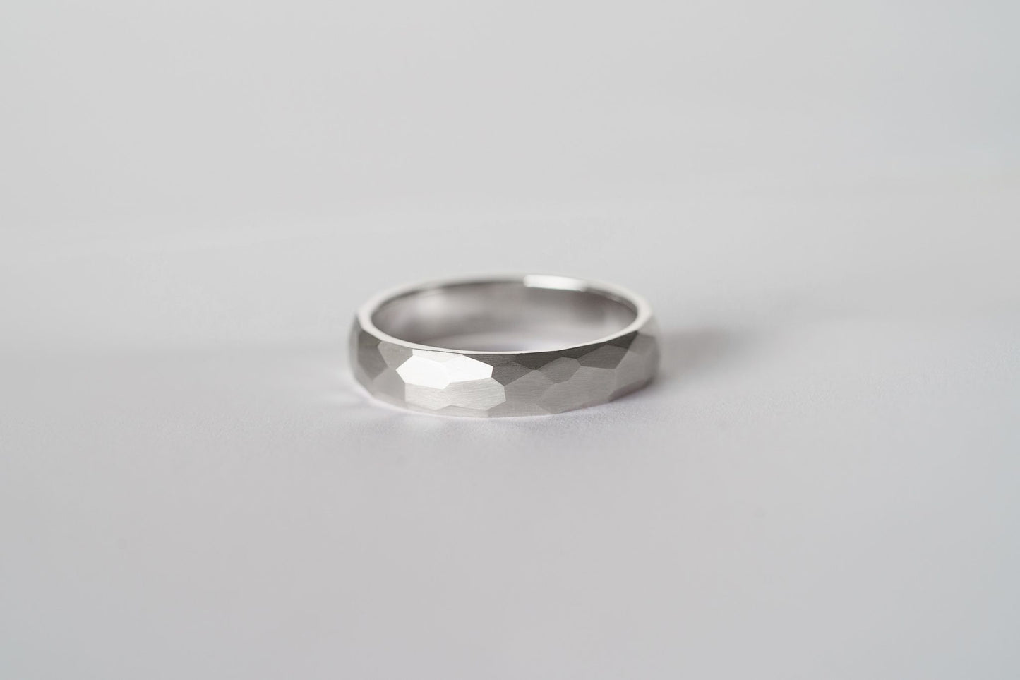 Ring "Small facets" (5 mm)