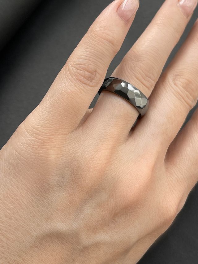 Ring "Small facets" (6 mm)