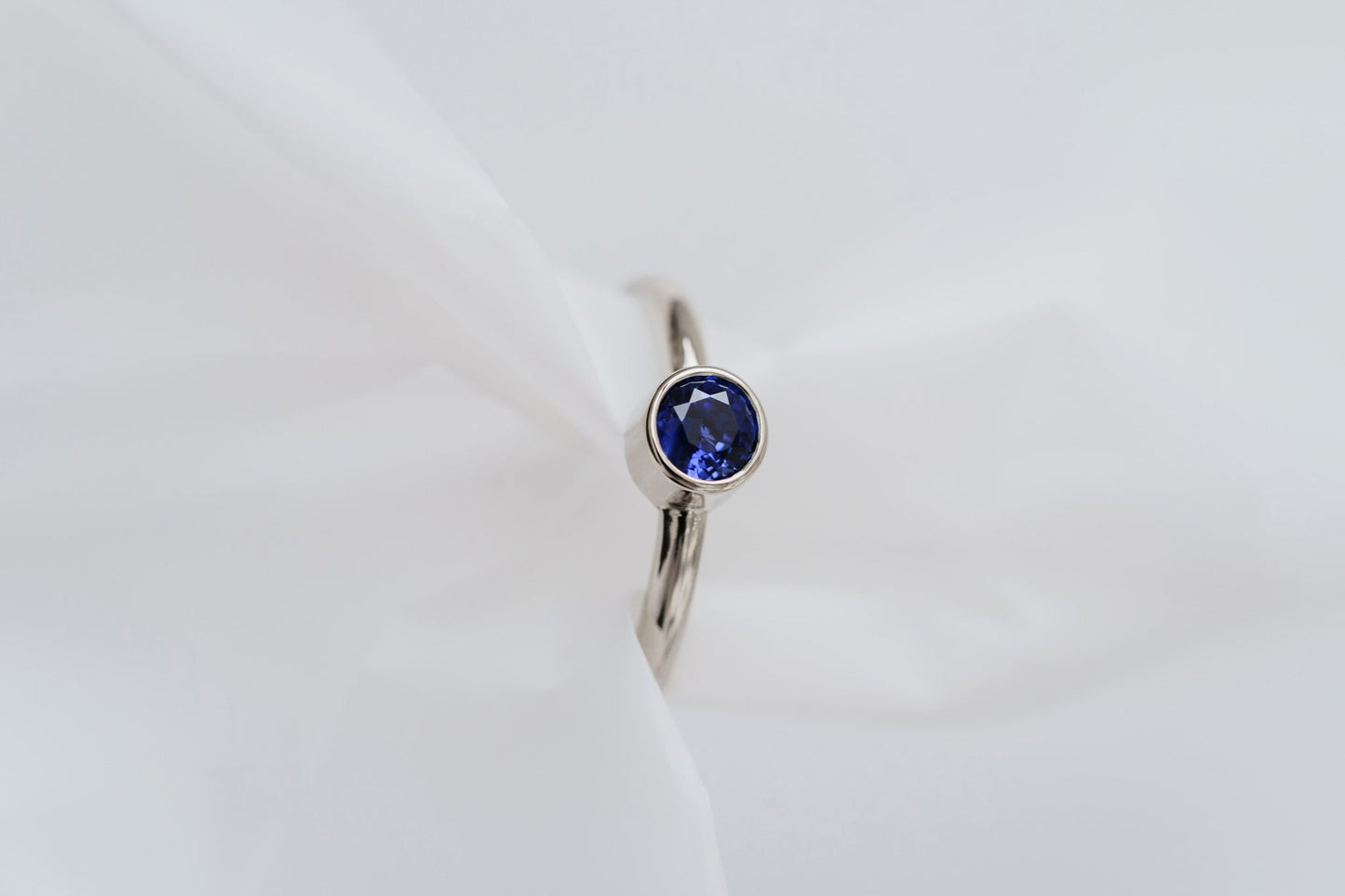 Ring "Sophistication" (4.5 mm gemstone)