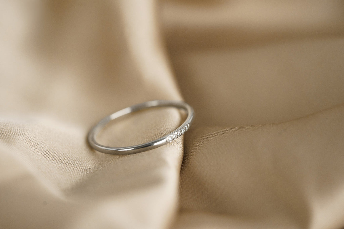 Ring "Thread" (5 gemstones)