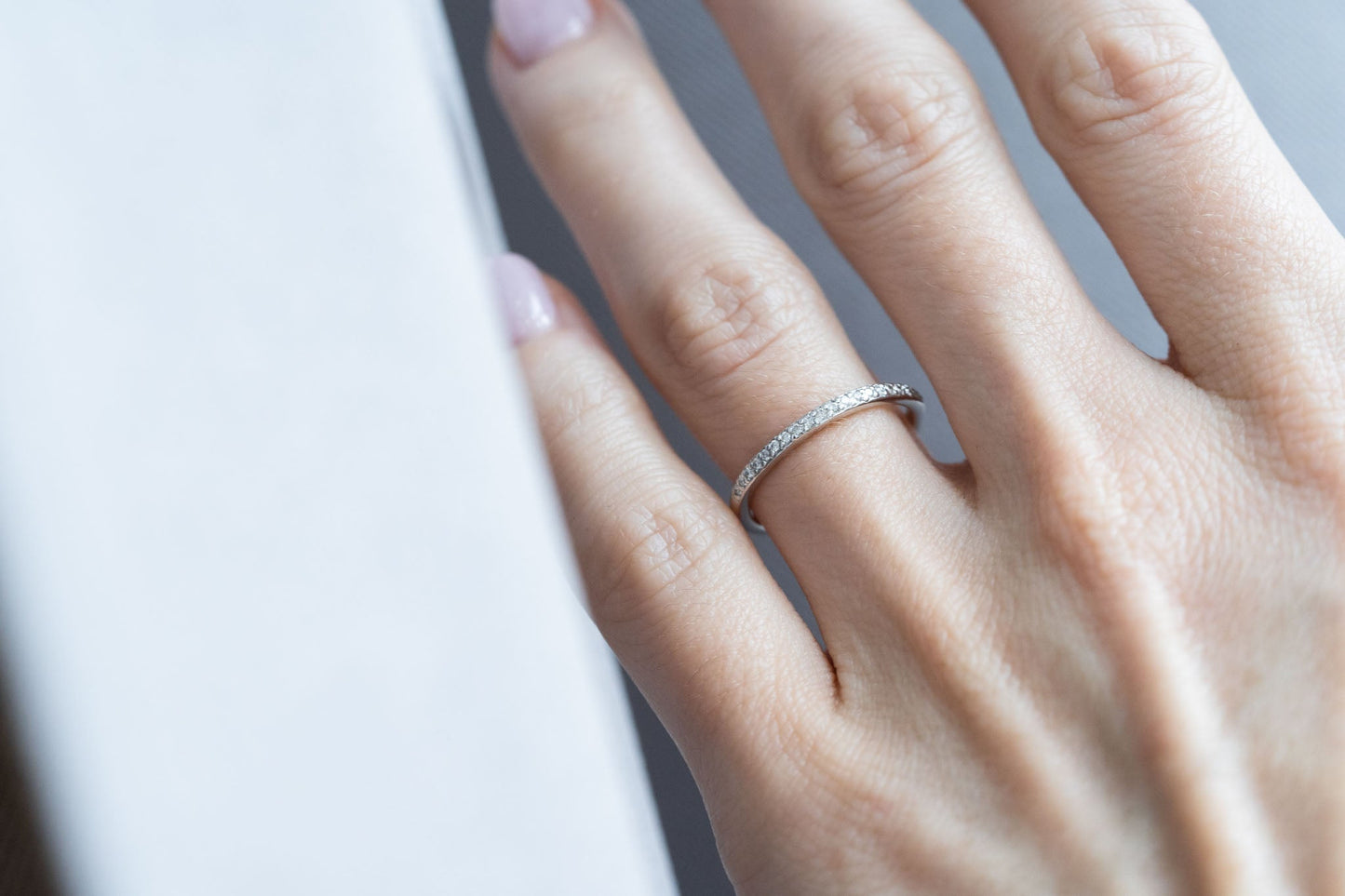 Ring "Thread" (gemstones for half a band)
