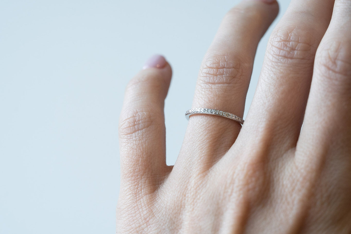 Ring "Thread" (gemstones for half a band)